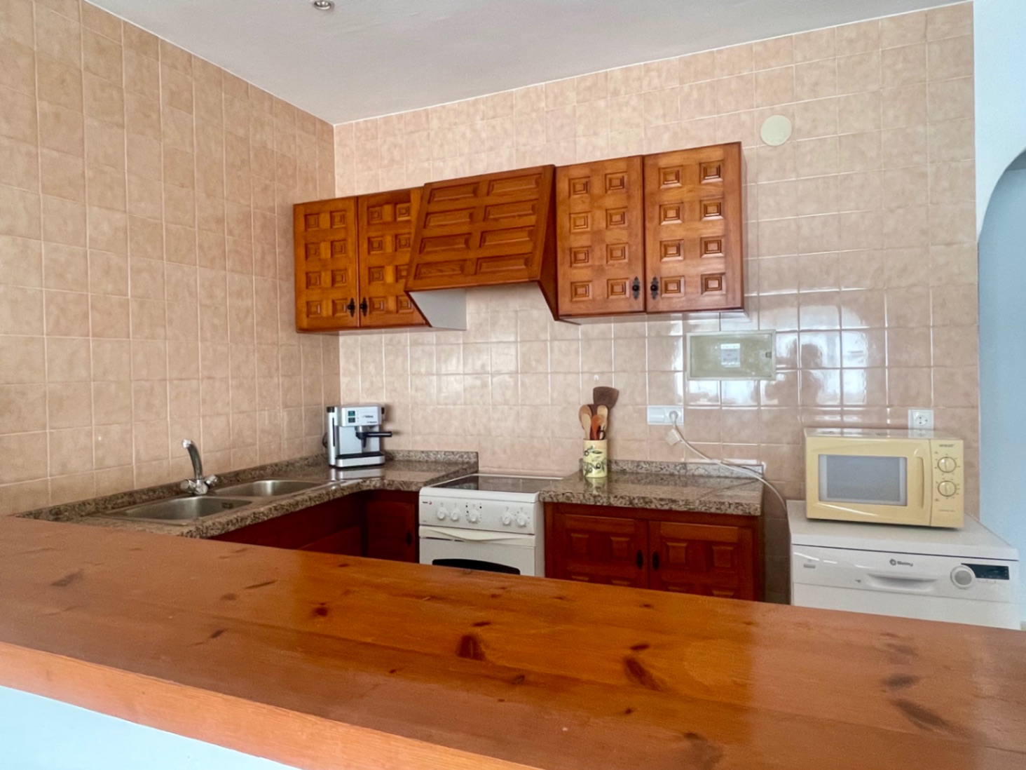 ALQUILER APARTAMENTO PLANTA BAJA MORAIRA