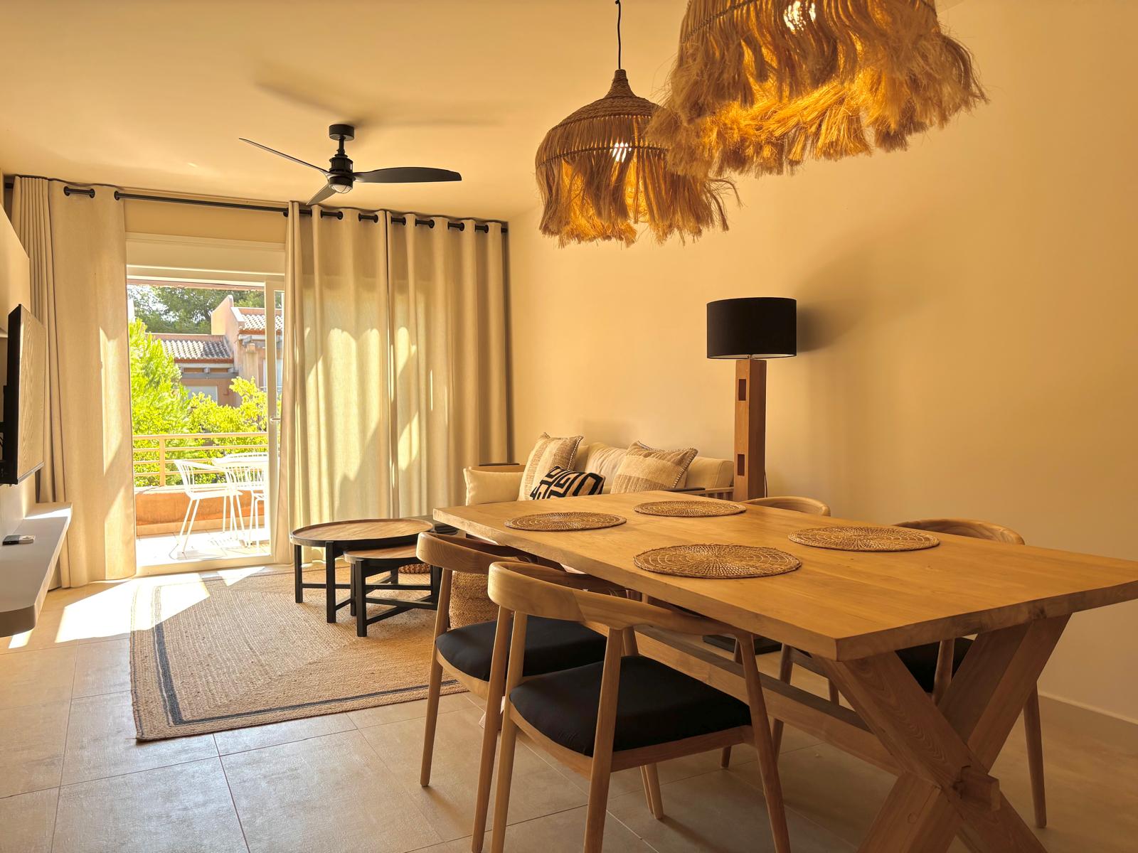 INVERSION PARA ALQUILERES. APARTAMENTO EN COMPLEJO EXCLUSIVO A 900 METROS DE LA PLAYA DE MORAIRA