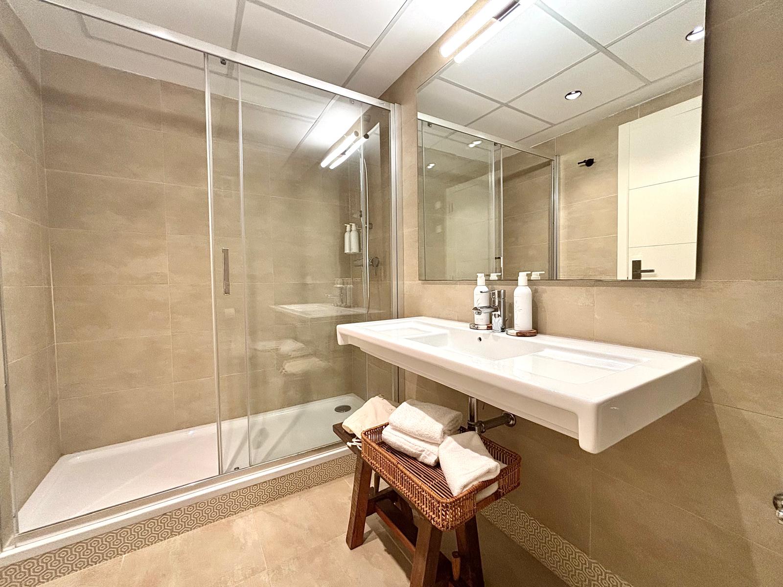 INVERSION PARA ALQUILERES. APARTAMENTO EN COMPLEJO EXCLUSIVO A 900 METROS DE LA PLAYA DE MORAIRA