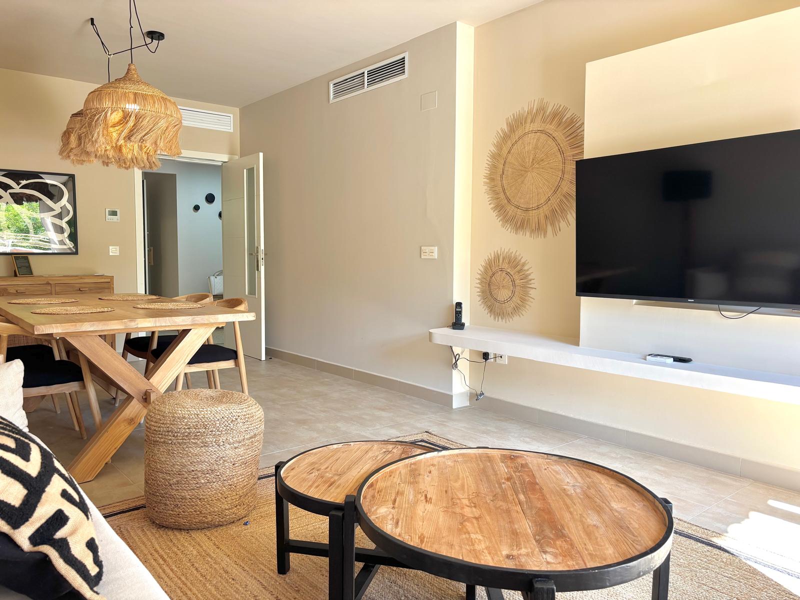 INVERSION PARA ALQUILERES. APARTAMENTO EN COMPLEJO EXCLUSIVO A 900 METROS DE LA PLAYA DE MORAIRA